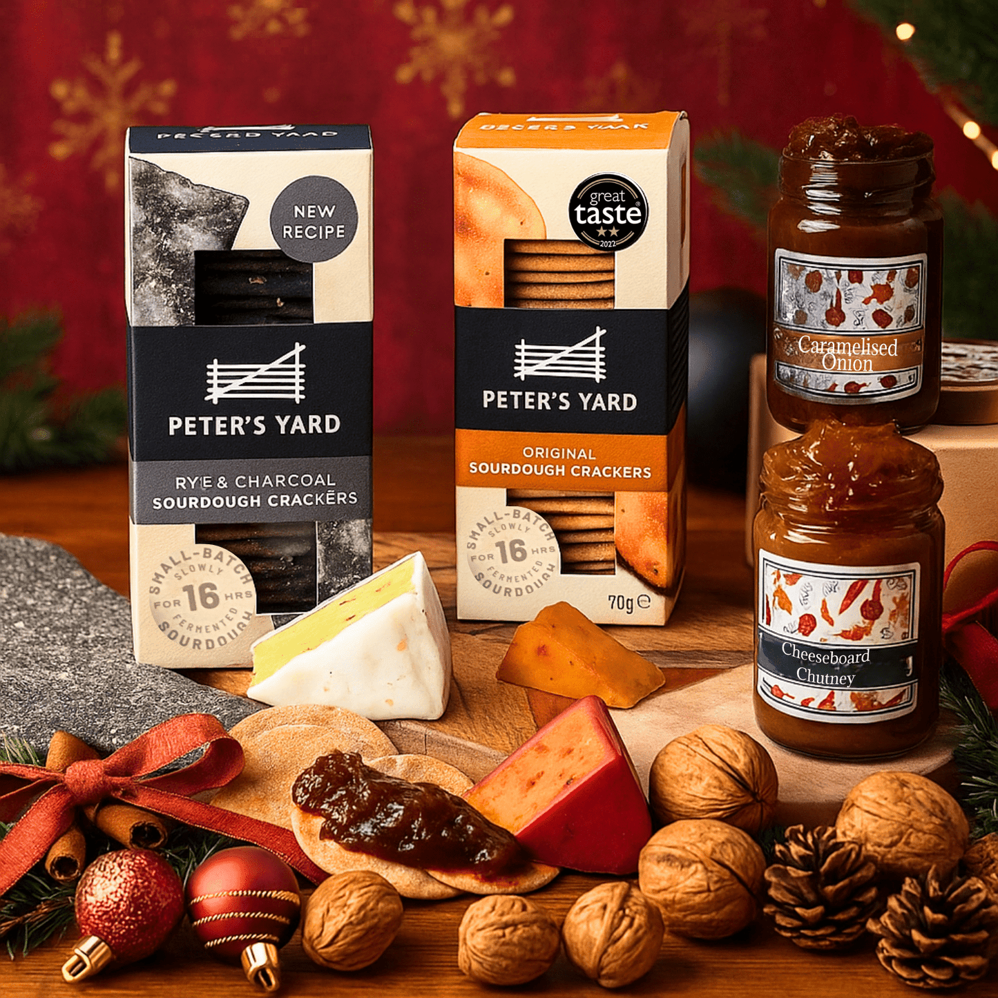 Cheese Christmas Cracker | 5 Cheddar Cheese Truckles | 2 Chutneys 2 Crackers