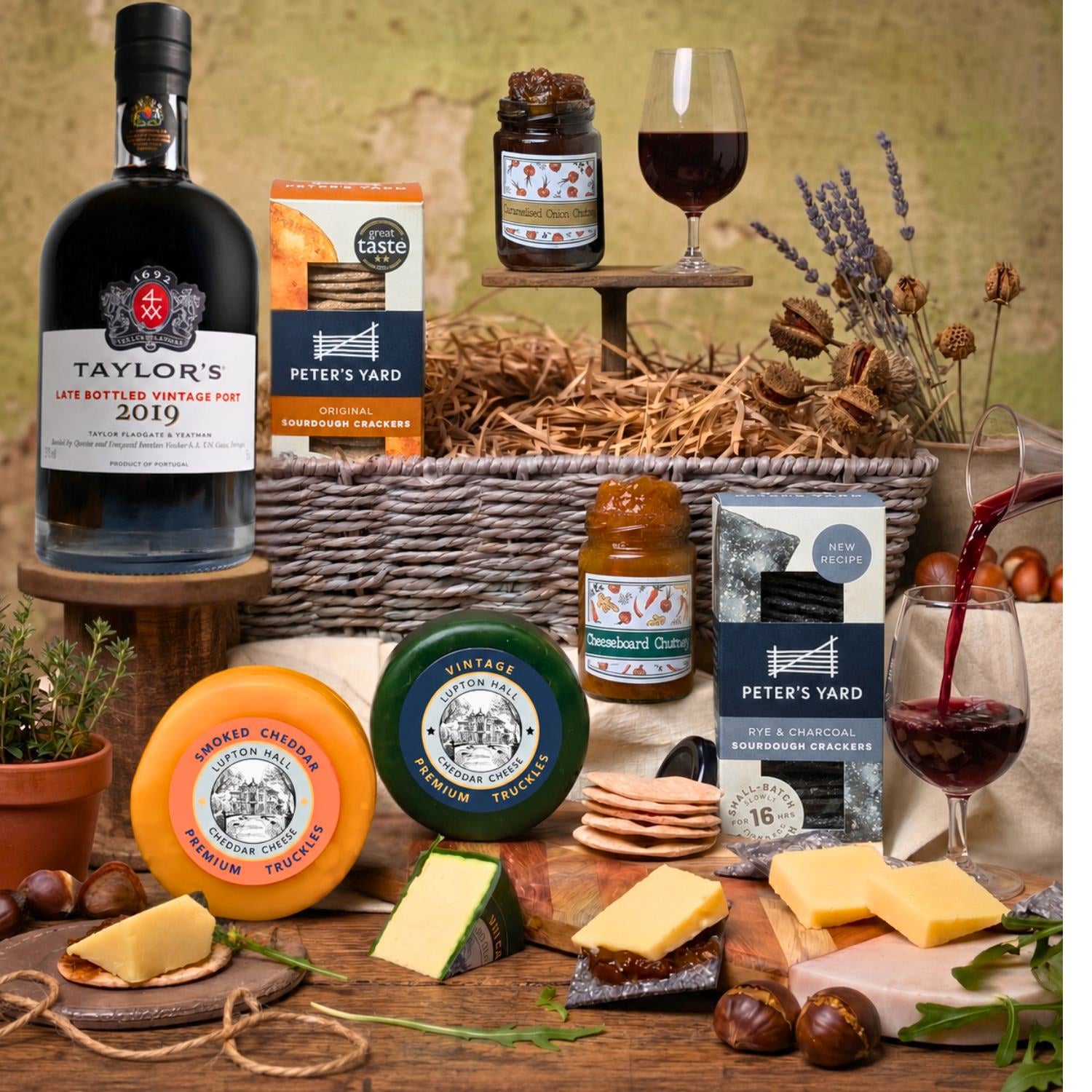 Port and Cheese Hamper | Luxury Cheese and Port Gift